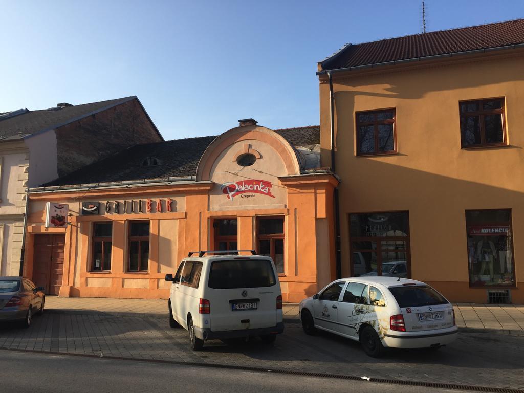 Grillbar Penzion & Restaurant Spišská Nová Ves Exteriör bild